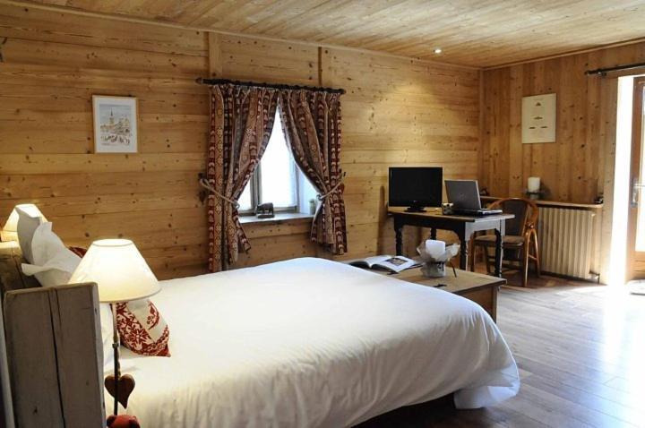 Bed and Breakfast La Ferme d'Emilienne à Sallanches Chambre photo