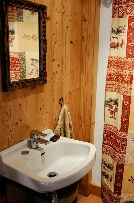 Bed and Breakfast La Ferme d'Emilienne à Sallanches Chambre photo
